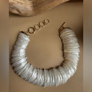 H&M Shell collar necklace